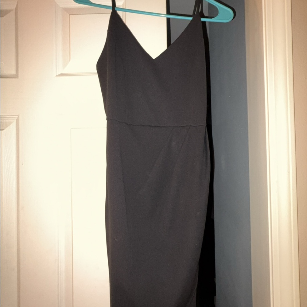 Lulu's Classic Black Midi Dress